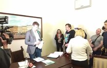 Фото 6: Активісти зірвали засідання виконавчого комітету ЛМР