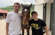 Фото 5: Пацієнти центру НЕЗЛАМНІ спробували новий вид реабілітації – іпотерапію
