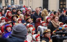 Фото 5: У переддень Різдва у Львові встановили Різдвяного Дідуха