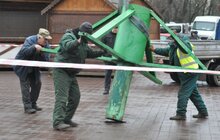 Фото 3: У Львові встановили головну новорічну ялинку: за тиждень її урочисто відкриють