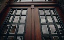 Фото 2: Біля парку Знесіння, на вулиці Лисенка, 46, відновили столітню браму