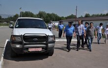 Фото 10: Місто передало батальйону «Львів» 60 бронежилетів та машину 