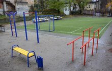 Фото 3: У школі №37 відновили спортивний майданчик та фасад корпусу