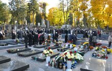 Фото 17: «Сьогодні ми прощаємося з великим українцем, великим львів’янином. Його слово завжди потрапляло у ціль», - А. Садовий