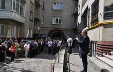 Фото 1: «Хочу покласти квіти до цієї пам’ятної дошки від усіх людей, які є вільними», - А.Садовий