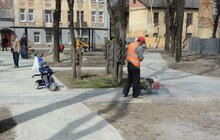 Фото 7: На вул. Хмельницького, 156 облаштовують сквер і встановлять дитячий майданчик
