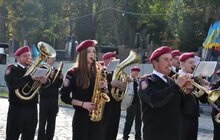 Фото 2: «Ми сьогодні вшановуємо не тільки ветеранів УПА, а й усіх Героїв нашої країни, які своїми тілами закрили нас і захистили», - А. Садовий
