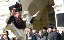 Фото 16: У центрі Львова урочисто заспівали Гімн України