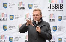 Фото 1: 100 успішним педагогам Львова вручили по 25 тисяч гривень