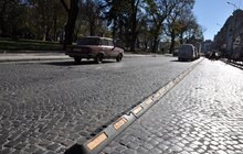 Фото 3: На пр.Свободи облаштовують окрему смугу для громадського транспорту