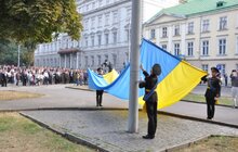 Фото 8: Урочиста церемонія підняття Державного Прапора України