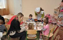 Фото 2: «Дуже важливо, щоб кожного місяця ми відкривали додаткові групи і за 2016-17 роки ми забули про проблему з місцями у садочках», - А. Садовий
