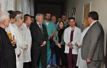 Фото 5: «Ця меморіальна дошка буде промінчиком для майбутніх поколінь, для студентів, для молодих лікарів», - В. Зуб