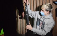 Фото 22: Учні 9-11 класів навчаються стрільбі та домедичної допомоги в інструкторів Нацгвардії