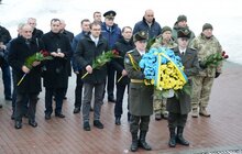 Фото 1: На Личаківському кладовищі вшанували пам’ять учасників бою під Крутами