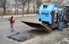 Фото 8: На дорогах Львова ліквідовують аварійну ямковість з допомогою чеської машини SILKOT Blue