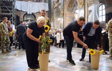 Фото 8: Молитва та соняхи: у Гарнізонному храмі Львова відбувся вечір-реквієм пам’яті полеглих воїнів