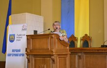 Фото 7: Спеціалісти різних сфер діяльності дискутували на тему важливості професійної орієнтації школярів міста
