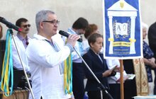 Фото 1: У Львові урочисто святкують закінчення навчального року у школах