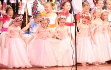 Фото 3: Мер Львова привітав усіх матерів з Днем матері