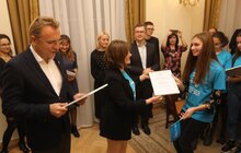 Фото 5: Мер Львова подякував юним львів’янам, які цілий день працювали замість посадовців