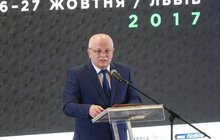 Фото 3: Мер Львова відвідав Міжнародний економічний форум