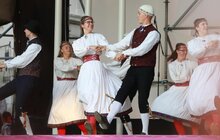 Фото 18: Яскравими барвами у Львові розпочався міжнародний фестиваль фольклору «Етновир»