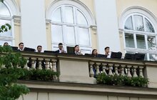 Фото 1: На балконі міського голови грали джаз