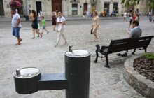 Фото 5: На площі Ринок запрацював питний фонтанчик