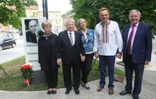 Фото 17: На пл. Яцека Куроня відкрили інформаційну таблицю в пам’ять про великого прихильника України