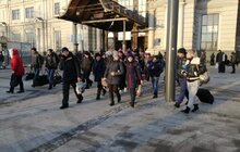 Фото 4: На пл. Двірцевій почав курсувати громадський транспорт — 3 трамвайних маршрути і 13 автобусних