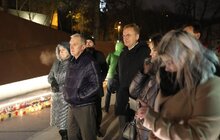 Фото 16: День Гідності та Свободи: на Меморіалі пам’яті Героїв Небесної Сотні на фортепіано виконали твори Майдану
