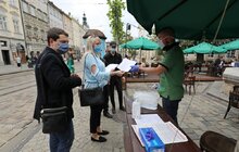 Фото 2: Моніторингові групи перевіряють суб'єкти господарювання та міський транспорт на дотримання карантинних заходів