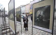 Фото 8: «Шевченко молодий»: на пл. Ринок відкрили виставку до Дня народження українського генія