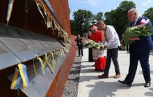 Фото 4: Кардинал з Ватикану й віце-прем'єр Польщі вшанували пам’ять Героїв Небесної Сотні на Меморіалі у Львові