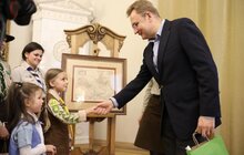 Фото 14: Пластуни передали мерії Вифлеємський вогонь миру