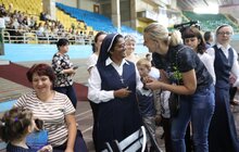 Фото 1: Сотні львів’ян прийшли на молитовну зустріч із сестрою Ліджі Пайяпілі