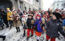 Фото 5: В переддень Різдва у Львові встановили Різдвяного Дідуха