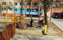Фото 1: «Останні два роки ми дуже багато уваги приділяємо міжквартальним дорогам і дворикам», - А. Садовий