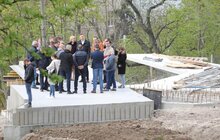 Фото 9: Посадовці міськради та представники підрядної організації оглянули роботи з будівництва Меморіалу Небесної Сотні