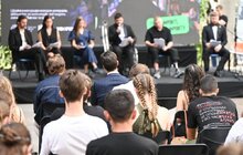 Фото 4: Театр НЕЗЛАМНИХ представив п’єсу «Сам на сам» під час церемонії вручення нагороди “СМІЛИВІ”