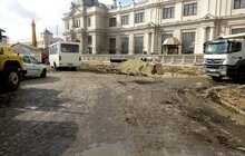 Фото 4: Реконструкція пл. Двірцевої: розпочалися роботи з влаштування каналізаційного колектора