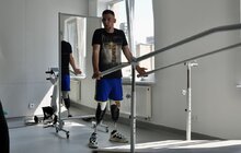 Фото 2: У центрі НЕЗЛАМНІ протезували 32-річного захисника, який у російському полоні втратив обидві ноги