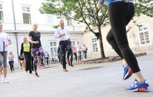 Фото 11: З нагоди Дня фізичної культури і спорту працівники Львівської мерії провели спільну розминку