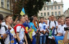Фото 14: Марш єдності у Львові розпочався Державним Гімном України