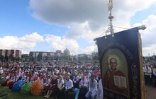 Фото 5: В рамках святкування 20-річчя візиту до України Івана Павла ІІ, у Львові відбулась святкова Архиєрейська Літургія