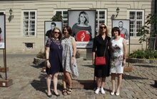 Фото 7: На пл Ринок відкрили фотовиставку до Всесвітнього дня боротьби з торгівлею людьми