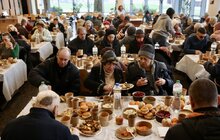 Фото 9: Різдво єднає: для людей у потребі у Львові провели спільний різдвяний обід (відео)