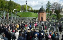 Фото 2: У Великодню неділю у Львові спільно помолились за загиблих воїнів АТО