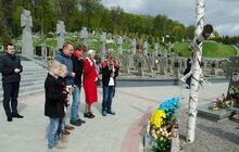 Фото 11: У Великодню неділю у Львові спільно помолились за загиблих воїнів АТО